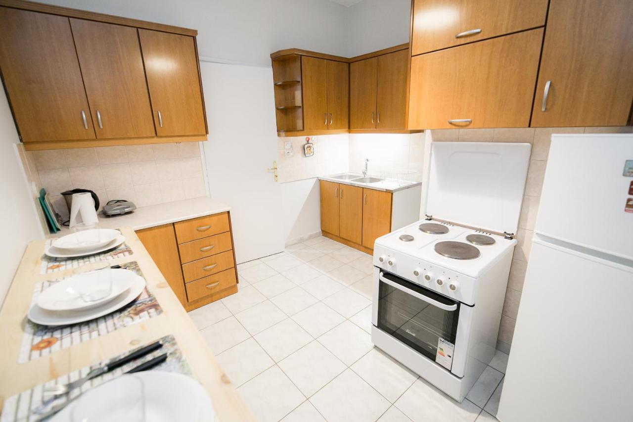Central Guests Apartment Volos Eksteriør billede